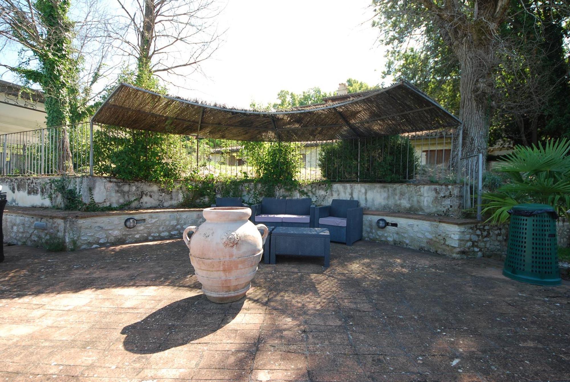 Gasthaus Spoleto By The Pool Exterior foto