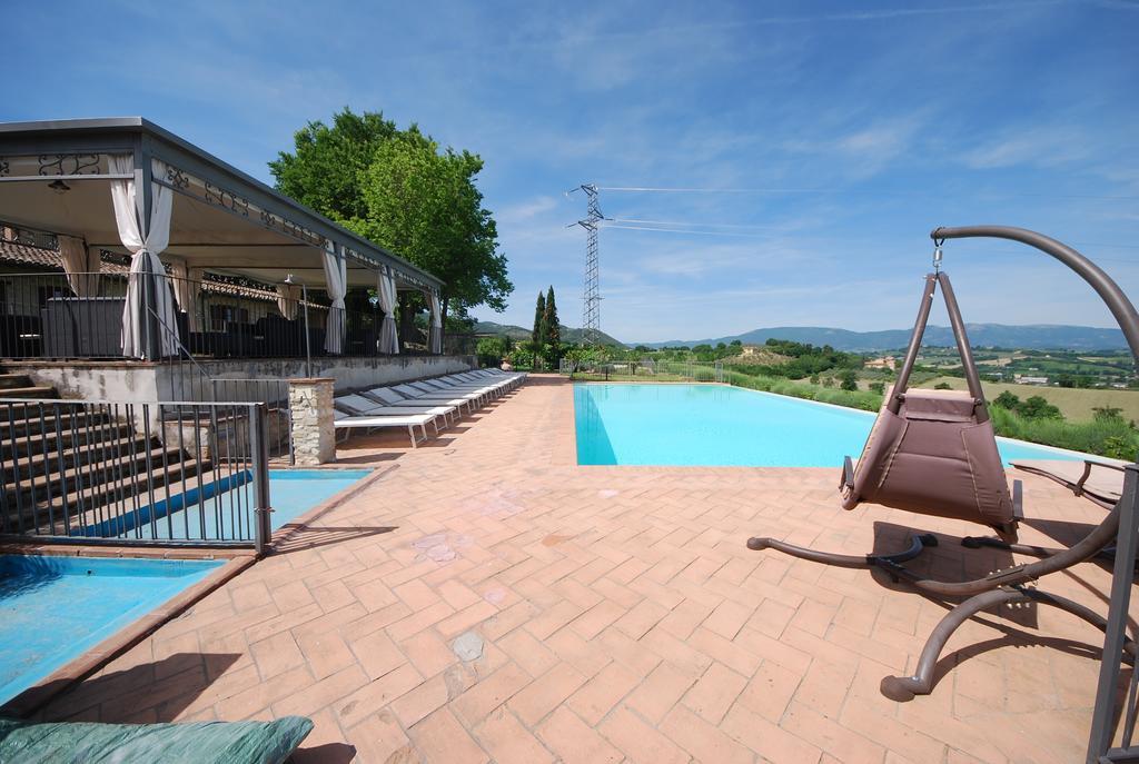 Gasthaus Spoleto By The Pool Exterior foto